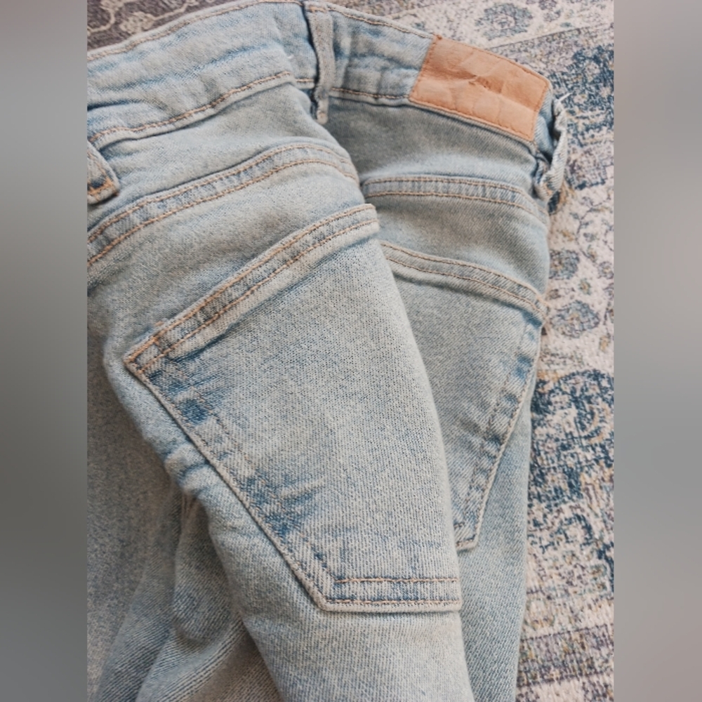 Zara Light Blue Straight Leg Jeans - Picture 5 of 5